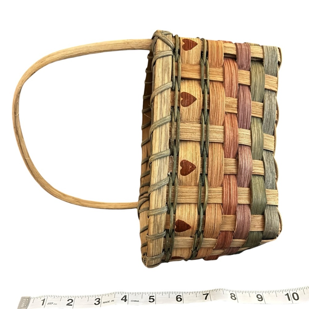 🧺 VINTAGE Multi-Tone Woven‎ Heart Basket 🤎 - Picture 4 of 10